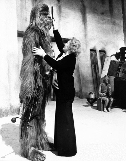 Chewbacca gets his hair combed